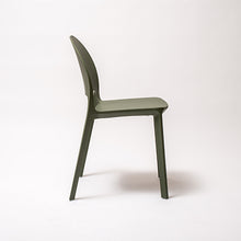 Cargar imagen en el visor de la galería, Silla Mopi verde