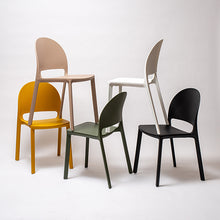 Cargar imagen en el visor de la galería, Silla Mopi Negra