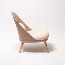 Cargar imagen en el visor de la galería, Butaca Wanda Taupe - Tapiz beige