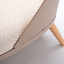 Cargar imagen en el visor de la galería, Butaca Wanda Taupe - Tapiz beige