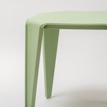 Cargar imagen en el visor de la galería, Mesita auxiliar Lucy matcha