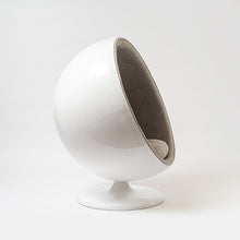 Cargar imagen en el visor de la galería, Ball Chair