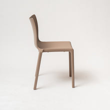 Cargar imagen en el visor de la galería, Silla Fuse taupe