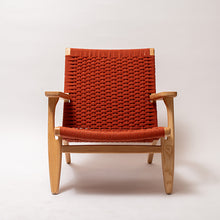 Cargar imagen en el visor de la galería, Butaca Agora de madera y cuerda terracota