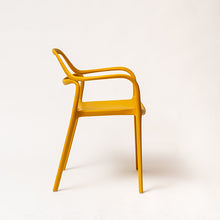 Cargar imagen en el visor de la galería, Silla Dali mostaza
