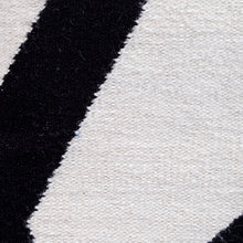 Cargar imagen en el visor de la galería, Cojín Crema