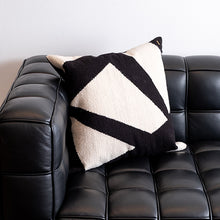 Cargar imagen en el visor de la galería, Cojín Crema