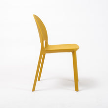 Cargar imagen en el visor de la galería, Silla Mopi mostaza