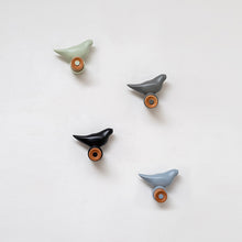 Cargar imagen en el visor de la galería, Perchero Bird gris