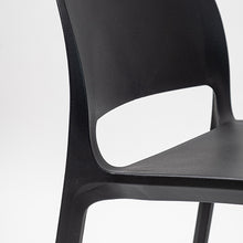 Cargar imagen en el visor de la galería, Silla Mopi Negra