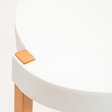 Cargar imagen en el visor de la galería, Mesita auxiliar Keka blanca