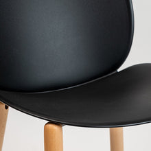 Cargar imagen en el visor de la galería, Silla Pip negra