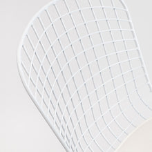 Cargar imagen en el visor de la galería, Silla Berti blanca