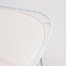 Cargar imagen en el visor de la galería, Silla Berti blanca