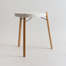 Cargar imagen en el visor de la galería, Mesa Sevilla blanca