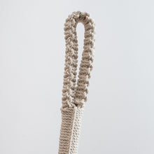 Cargar imagen en el visor de la galería, Silla colgante Lyra tejida