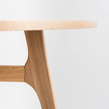 Cargar imagen en el visor de la galería, Mesa comedor Damasc de madera