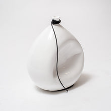 Cargar imagen en el visor de la galería, Globo cerámica blanco brillante

