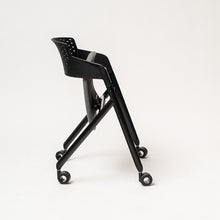 Cargar imagen en el visor de la galería, Silla Falcon negra
