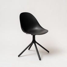 Cargar imagen en el visor de la galería, Silla Bosca negra giratoria
