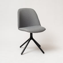 Cargar imagen en el visor de la galería, Silla Cartie gris

