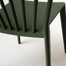 Cargar imagen en el visor de la galería, Silla Nina verde
