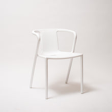 Cargar imagen en el visor de la galería, Silla Lily blanca
