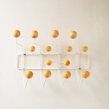 Cargar imagen en el visor de la galería, Perchero Planet blanco
