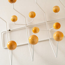 Cargar imagen en el visor de la galería, Perchero Planet blanco
