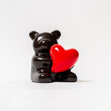 Cargar imagen en el visor de la galería, Oso negro con corazón BC

