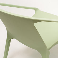 Cargar imagen en el visor de la galería, Silla Olimpia verde matcha
