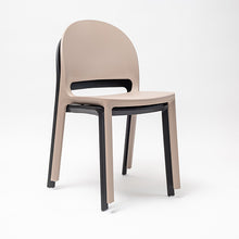 Cargar imagen en el visor de la galería, Silla Mopi Taupe
