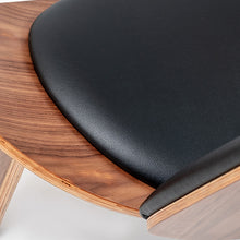 Cargar imagen en el visor de la galería, Silla Kai tapizada negro
