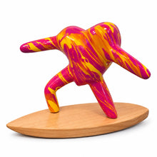 Cargar imagen en el visor de la galería, Escultura corazón surf rojo
