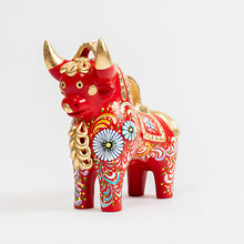 Cargar imagen en el visor de la galería, Torito de Pucará rojo XXL

