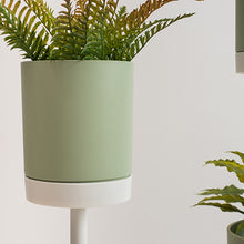 Cargar imagen en el visor de la galería, Macetero Mash matcha con pedestal blanco
