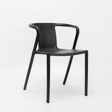 Cargar imagen en el visor de la galería, Silla Lily negra
