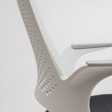 Cargar imagen en el visor de la galería, Silla escritorio Buho
