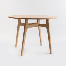 Cargar imagen en el visor de la galería, Mesa comedor Damasc de madera
