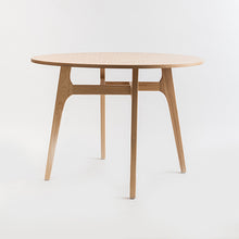 Cargar imagen en el visor de la galería, Mesa comedor Damasc de madera
