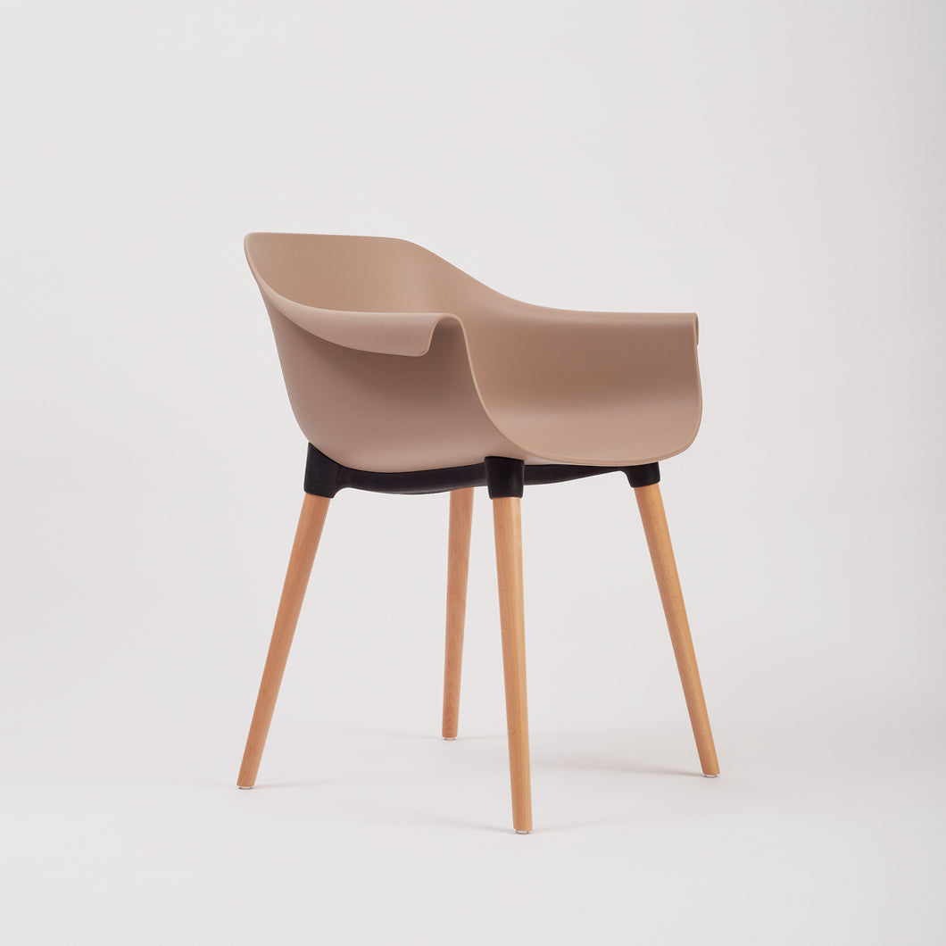 Silla Yani marrón